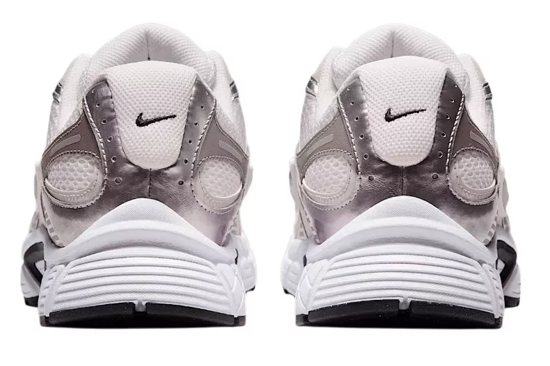 Обувки Nike V5 RNR Shoe