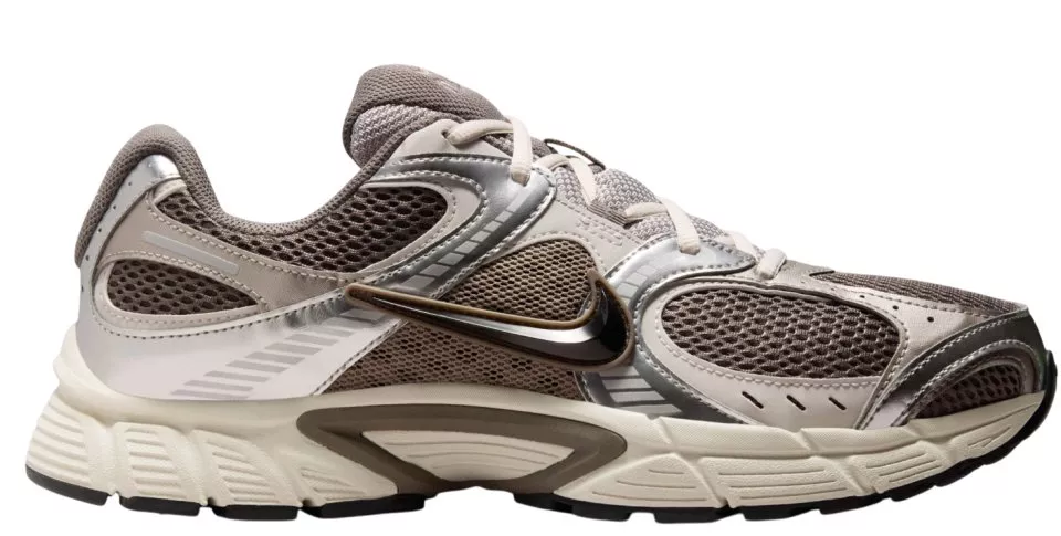 Обувки Nike V5 RNR Shoe