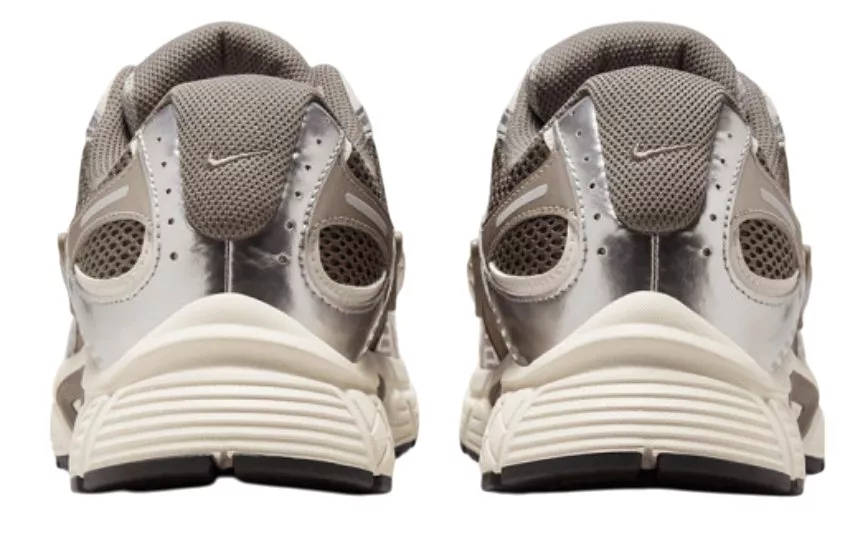 Обувки Nike V5 RNR Shoe