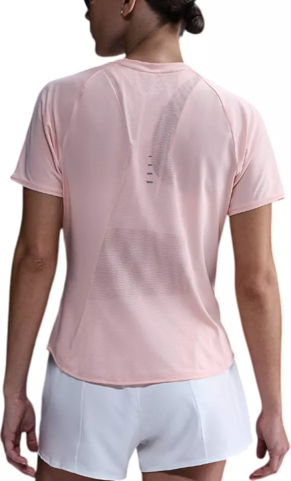 T-shirt Nike Swift