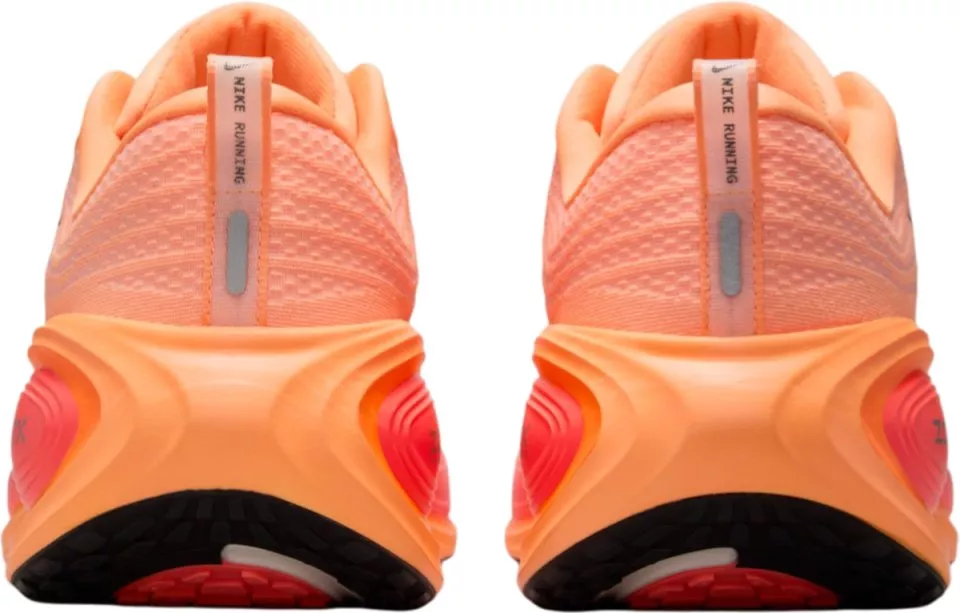 Tekaški copati Nike Vomero Plus