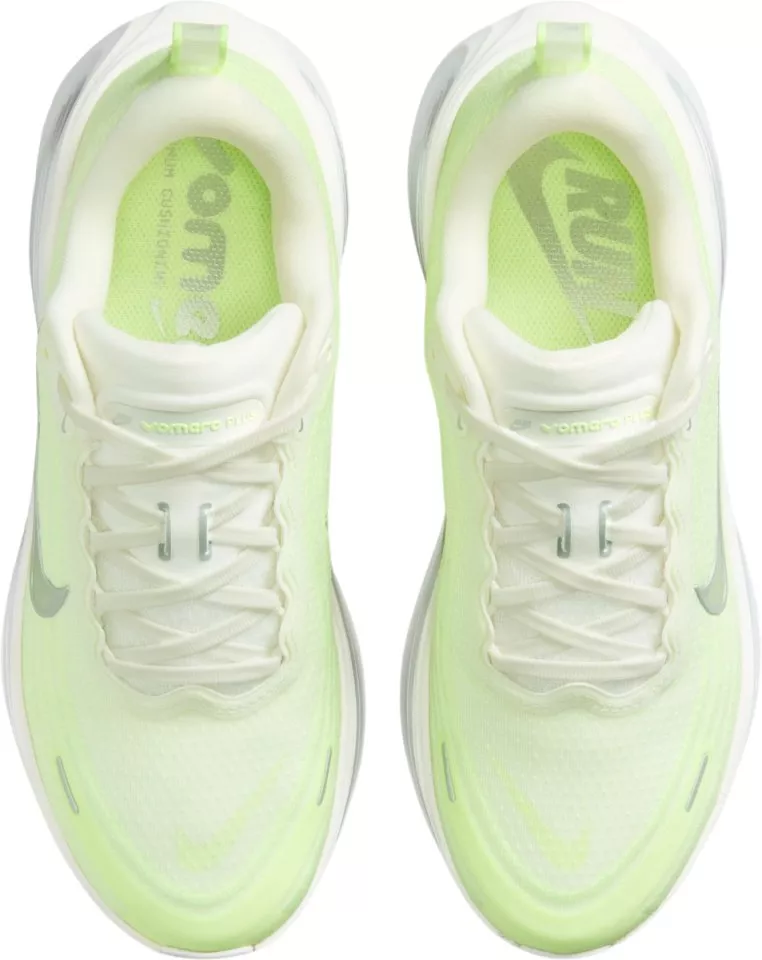 Tekaški copati Nike Vomero Plus