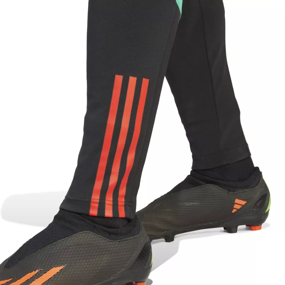 Pantalón adidas MANCHESTER UNITED TIRO 23 TRAINING PANTS