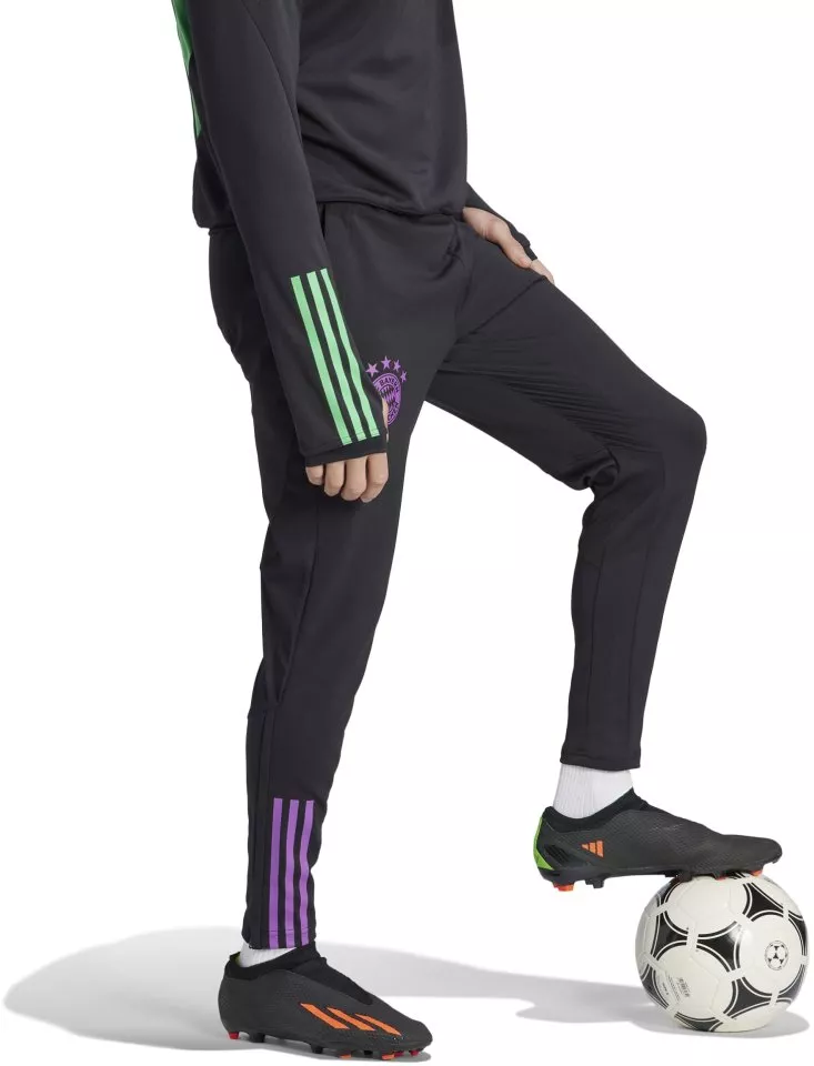 Панталони adidas FCB TR PNT