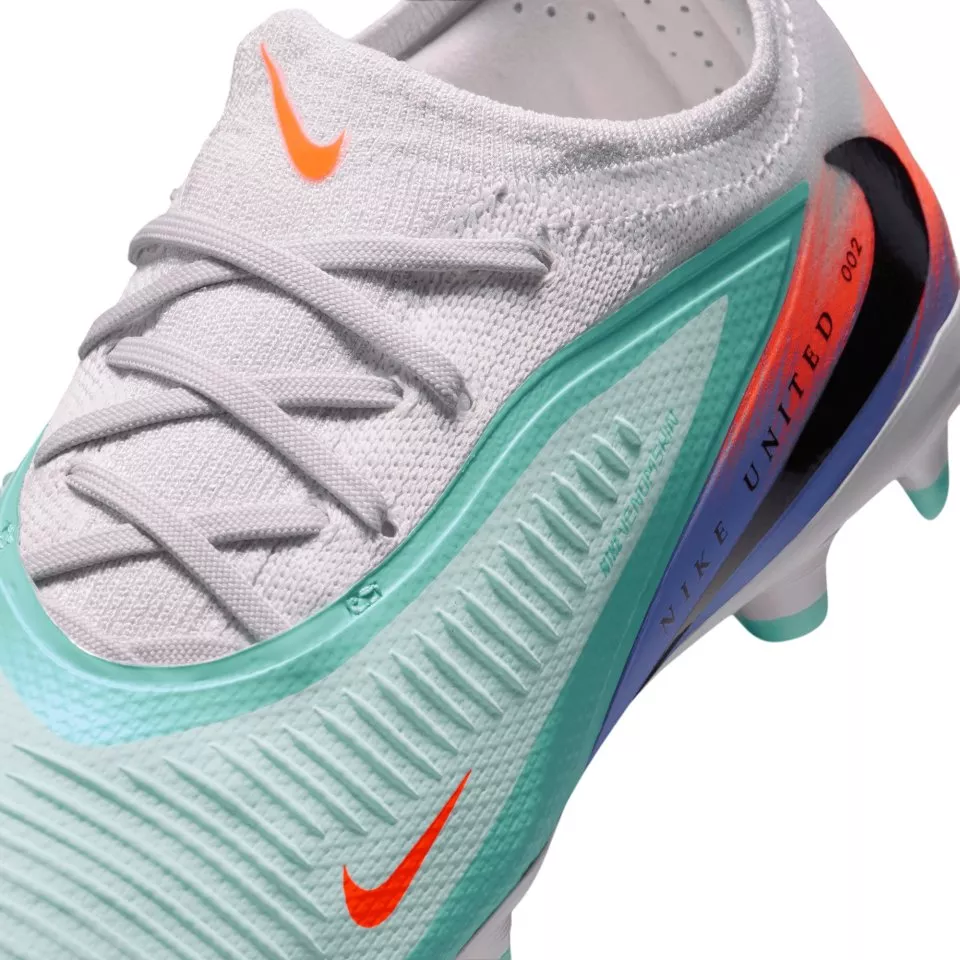 Kopačky na pevný povrch Nike Phantom 6 Low Pro FG