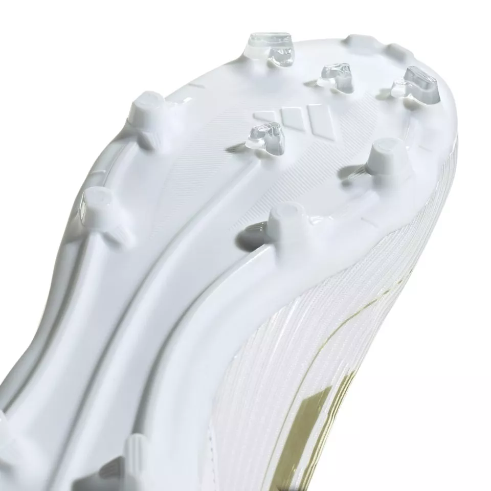 Футболни обувки adidas F50 LEAGUE FG/MG