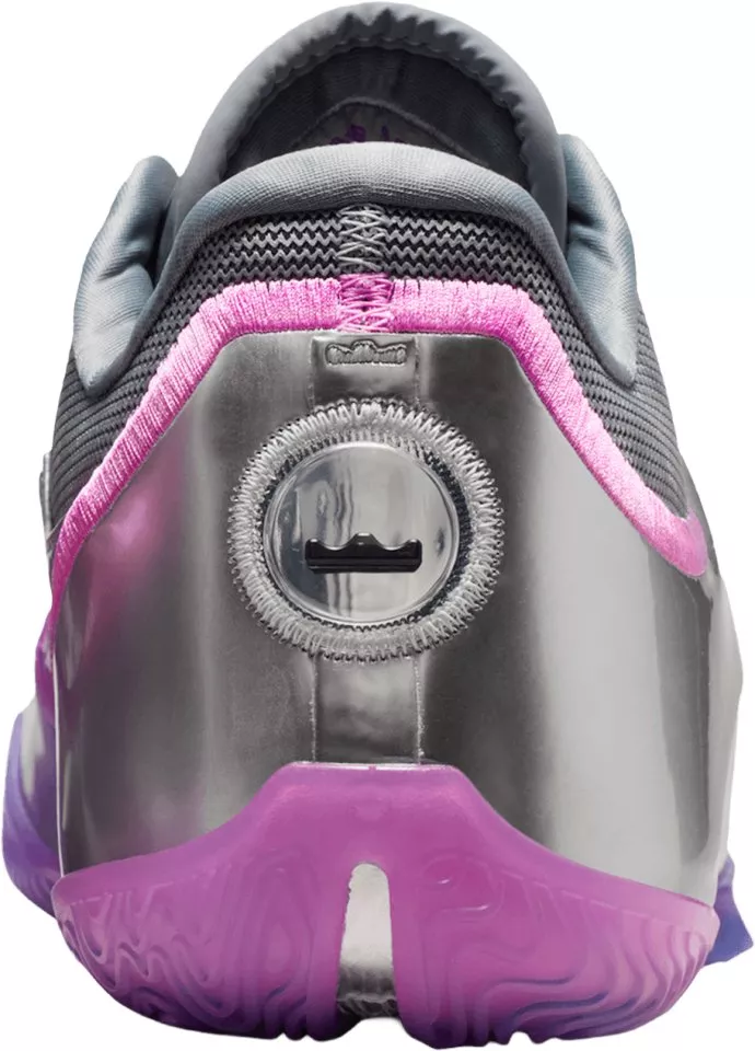 Баскетболни обувки Nike Lebron XxII Lux