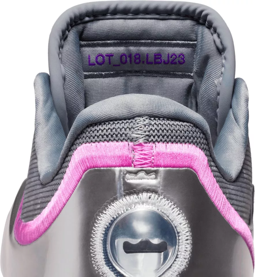 Баскетболни обувки Nike Lebron XxII Lux