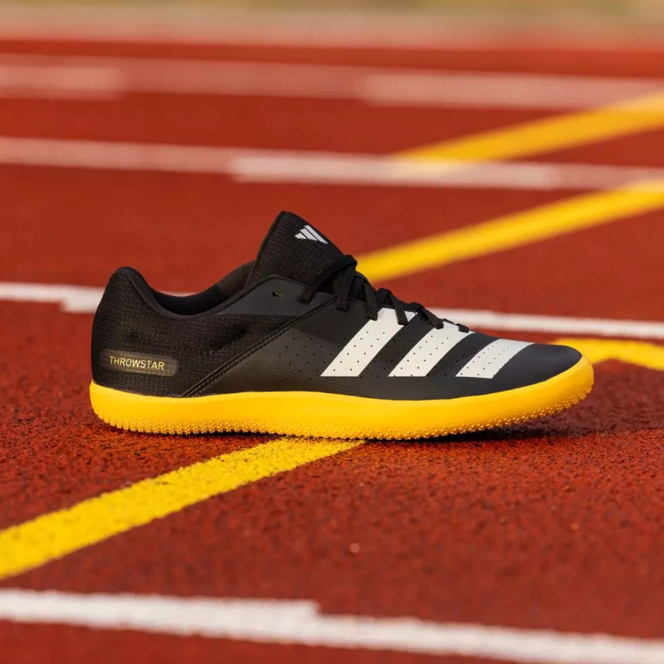 Spikes adidas throwstar