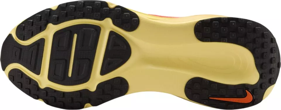 Tekaški copati Nike Vomero 18 SE