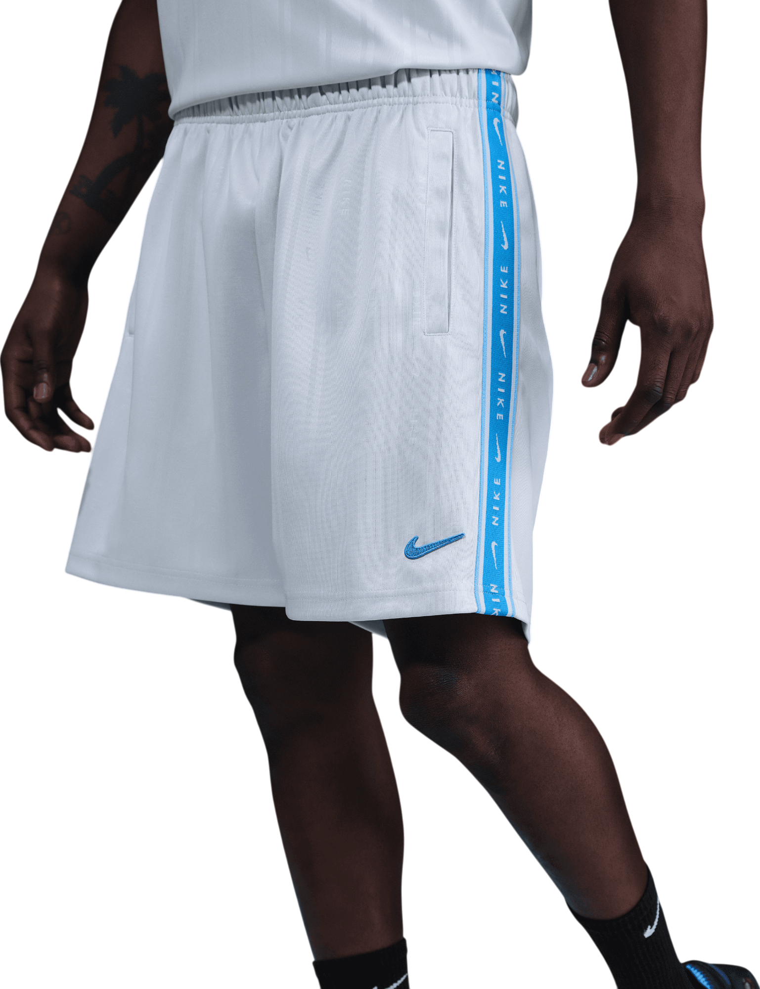 Sorturi Nike Solo Swoosh Short
