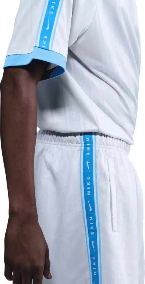 Sorturi Nike Solo Swoosh Short