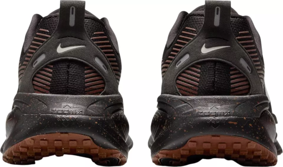 Tekaški copati Nike Vomero 18