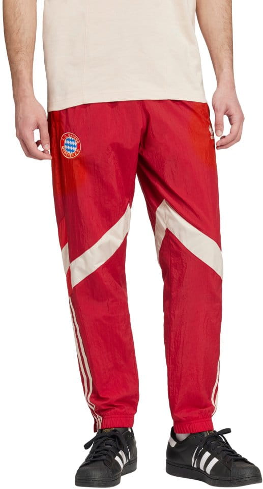 Byxor adidas Originals FCB OG TP