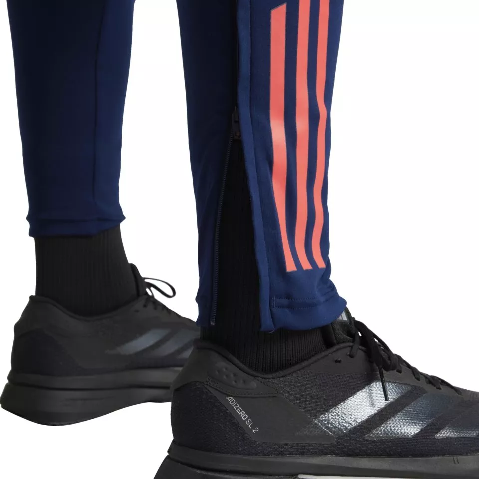 adidas MUFC TR PNT Nadrágok