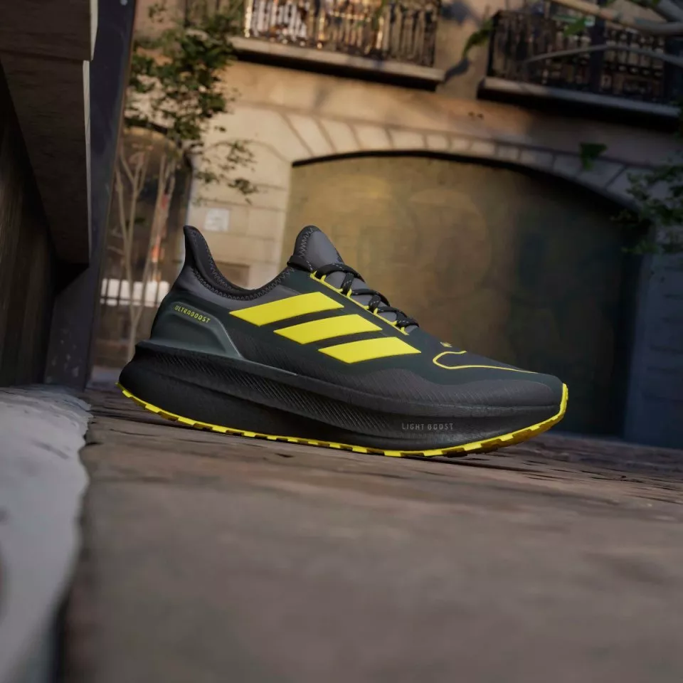 adidas ULTRABOOST 5 GTX Futócipő