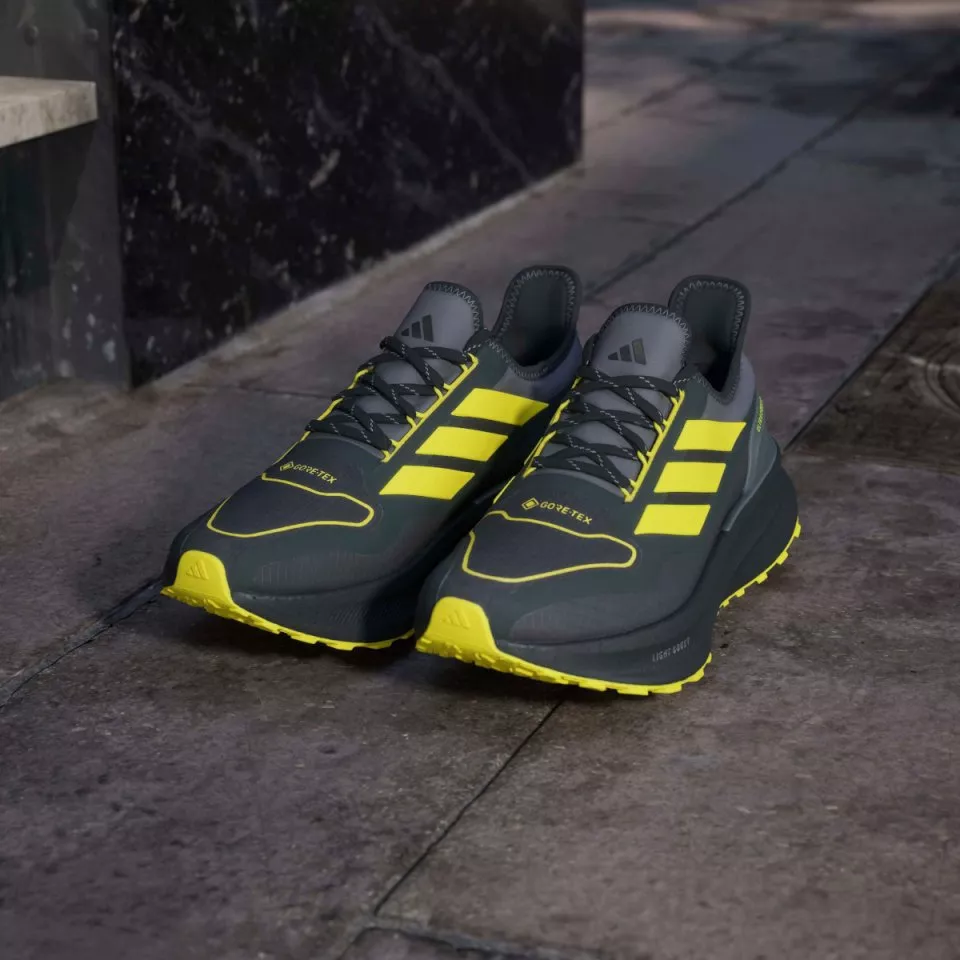 adidas ULTRABOOST 5 GTX Futócipő