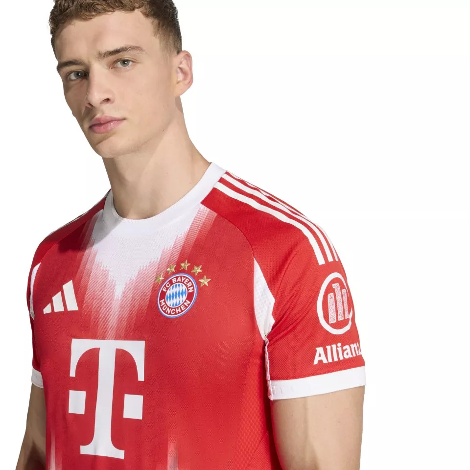 Camisa adidas FC Bayern München Authentic Home Jersey 2025/26