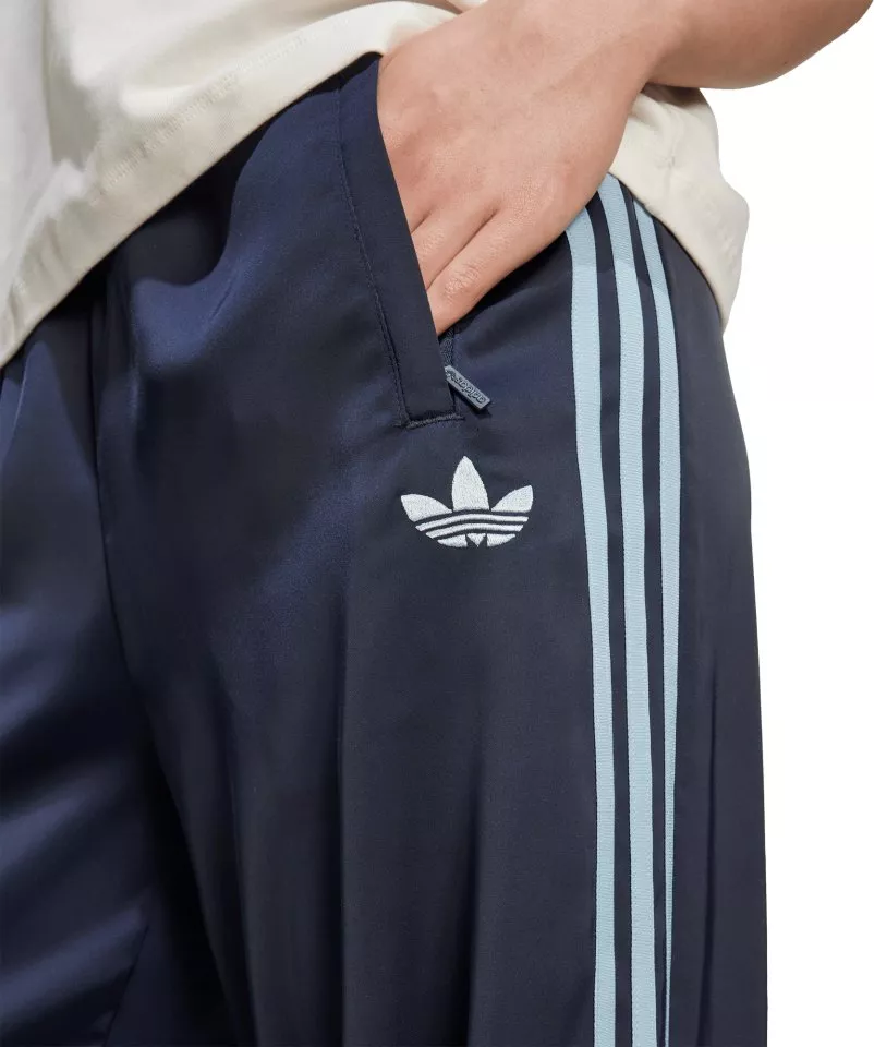 Hlače adidas Originals FEF TP
