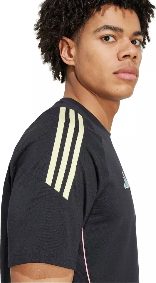 T-paita adidas JUVE TEE 2025/26