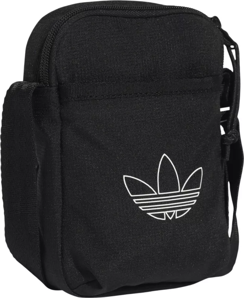 Kassi adidas Originals Festival