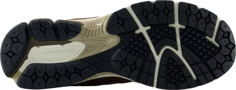 Παπούτσια New Balance 2002R