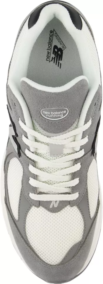 Обувки New Balance 2002R