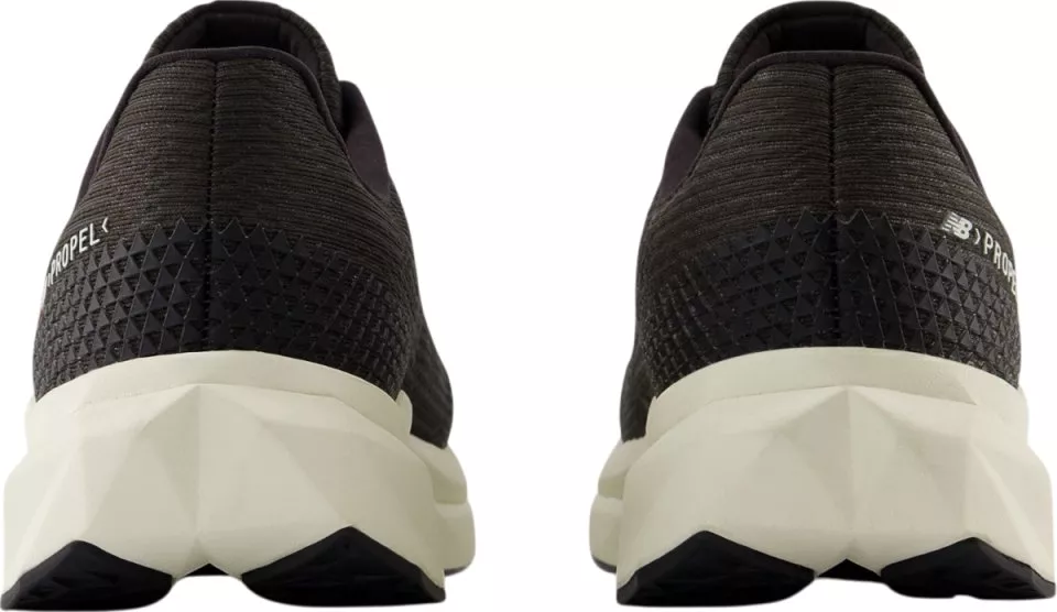 Sapatilhas de Corrida New Balance FuelCell Propel v5