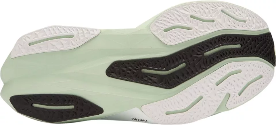 Pánské běžecké boty New Balance FuelCell Rebel v4