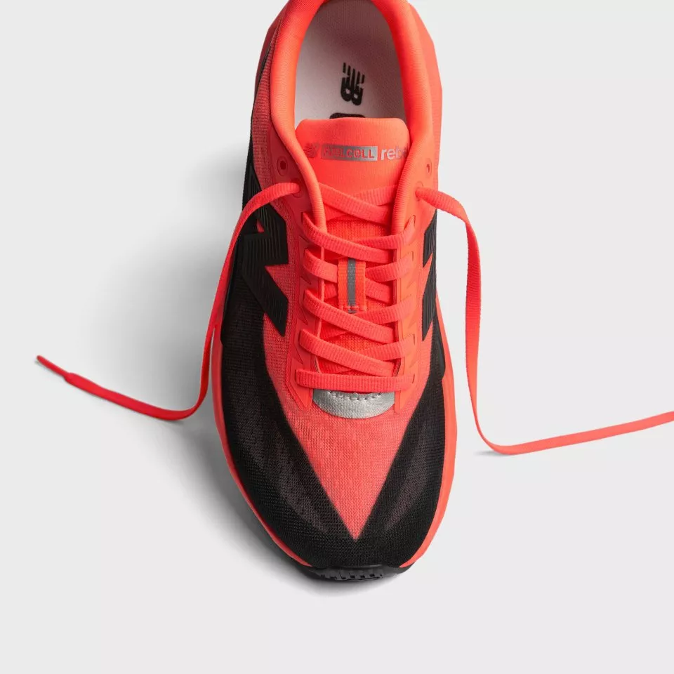 Sapatilhas de Corrida New Balance FuelCell Rebel v5