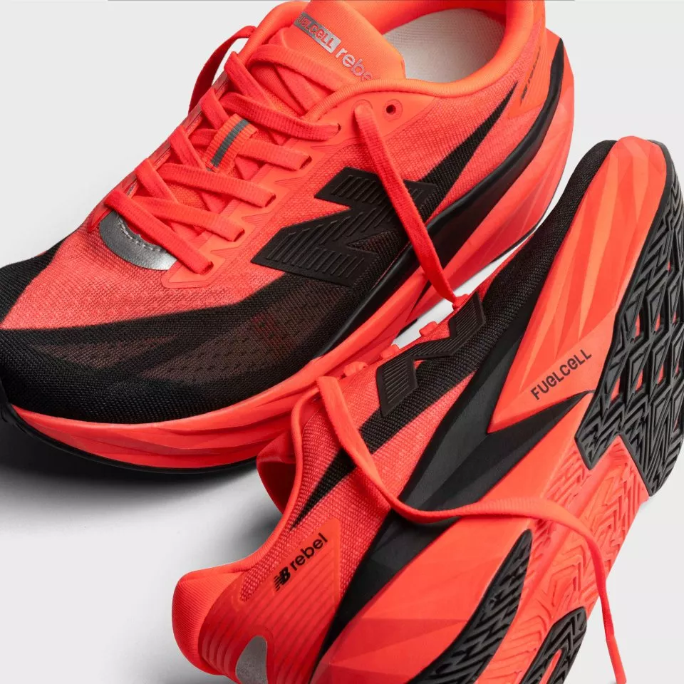 Sapatilhas de Corrida New Balance FuelCell Rebel v5