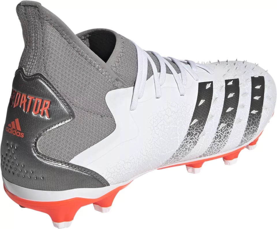 Футболни обувки adidas PREDATOR FREAK .2 MG
