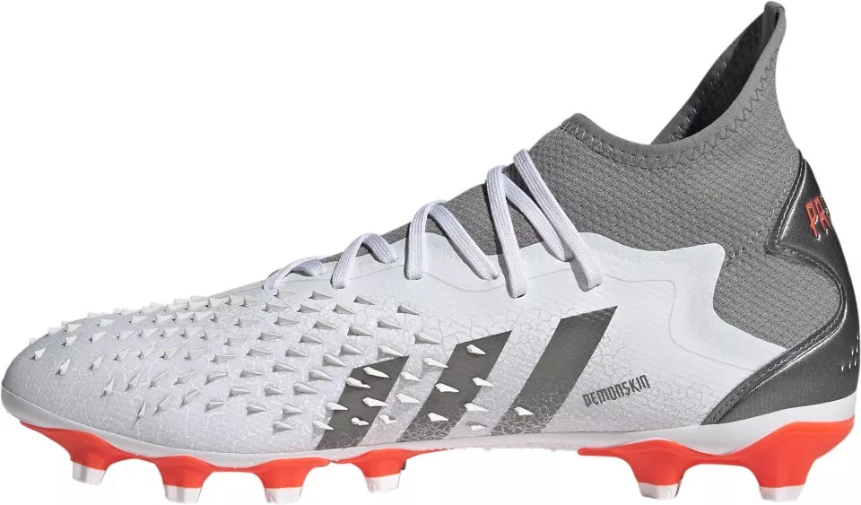 Футболни обувки adidas PREDATOR FREAK .2 MG