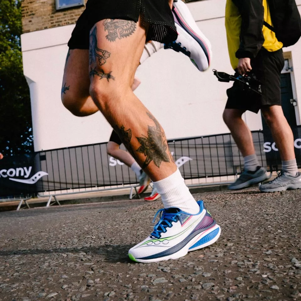 Laufschuhe Saucony ENDORPHIN AZURA