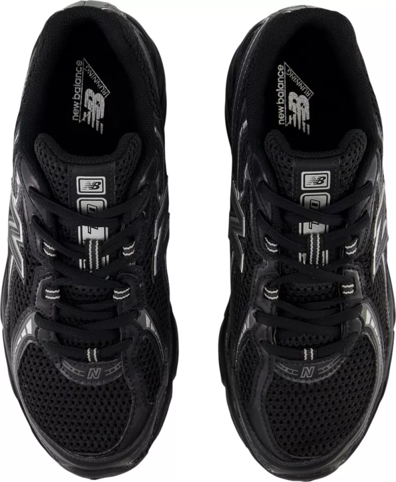 Παπούτσια New Balance 740