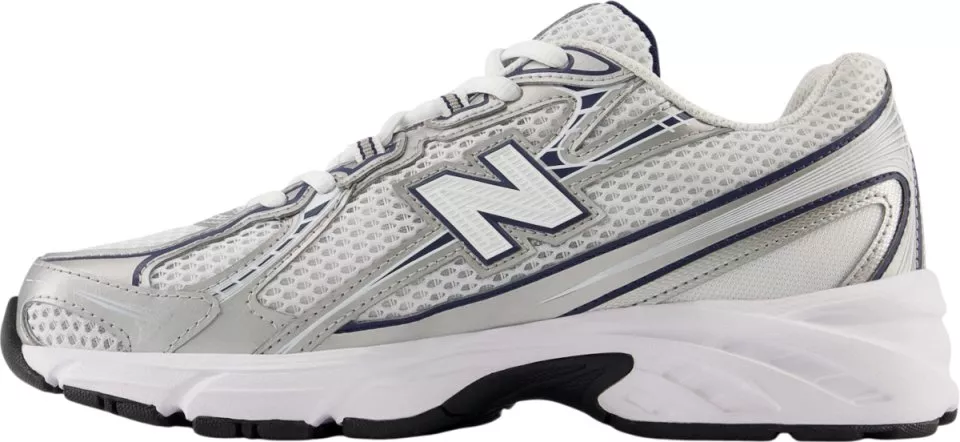 Παπούτσια New Balance 740