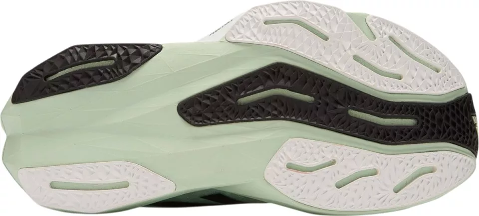 Dámské běžecké boty New Balance FuelCell Rebel v4