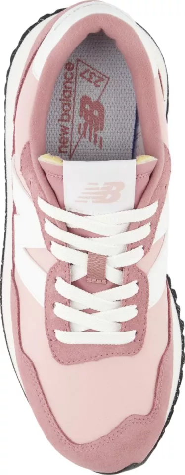 Skor New Balance 237