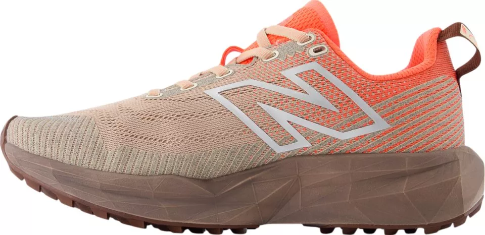 Trail copati New Balance FuelCell Venym