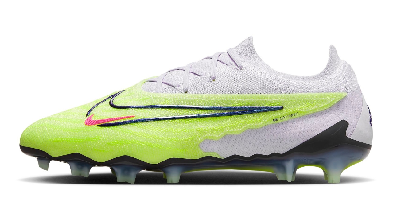 Les meilleures chaussures de football pour les pieds larges