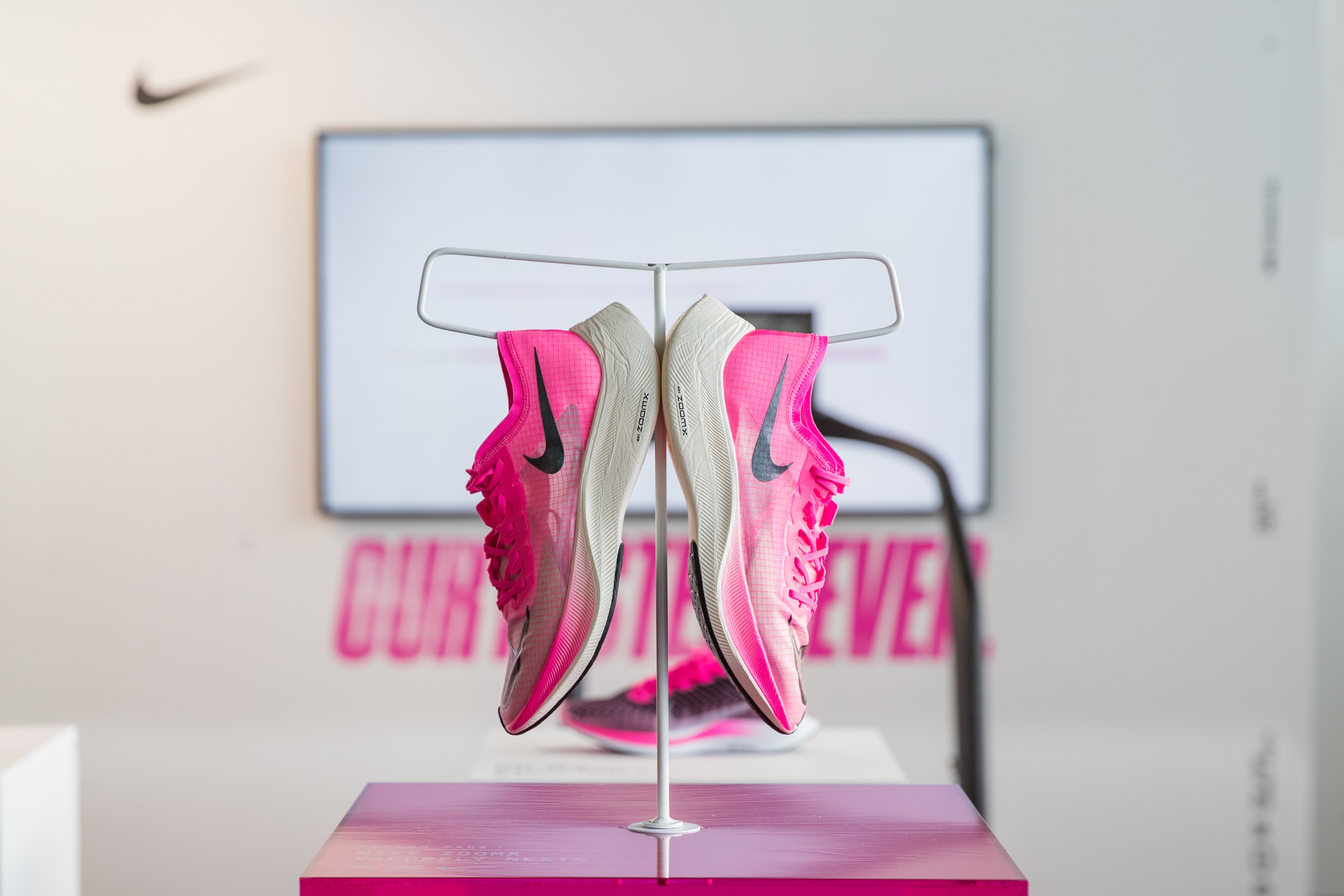 completar punto final incondicional Chemi valora las Nike ZOOMX VAPORFLY NEXT% PINK BLAST - Top4Running.es