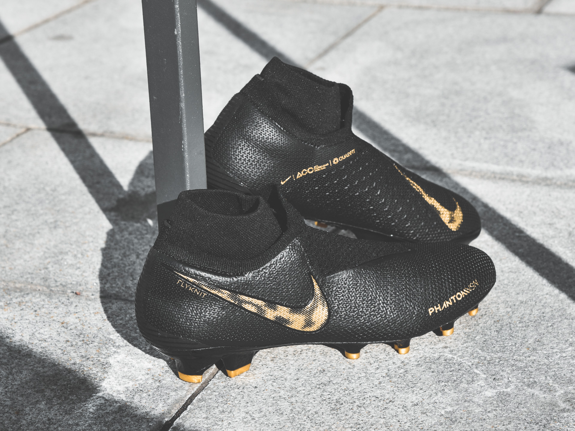 Nike black lux on sale pack