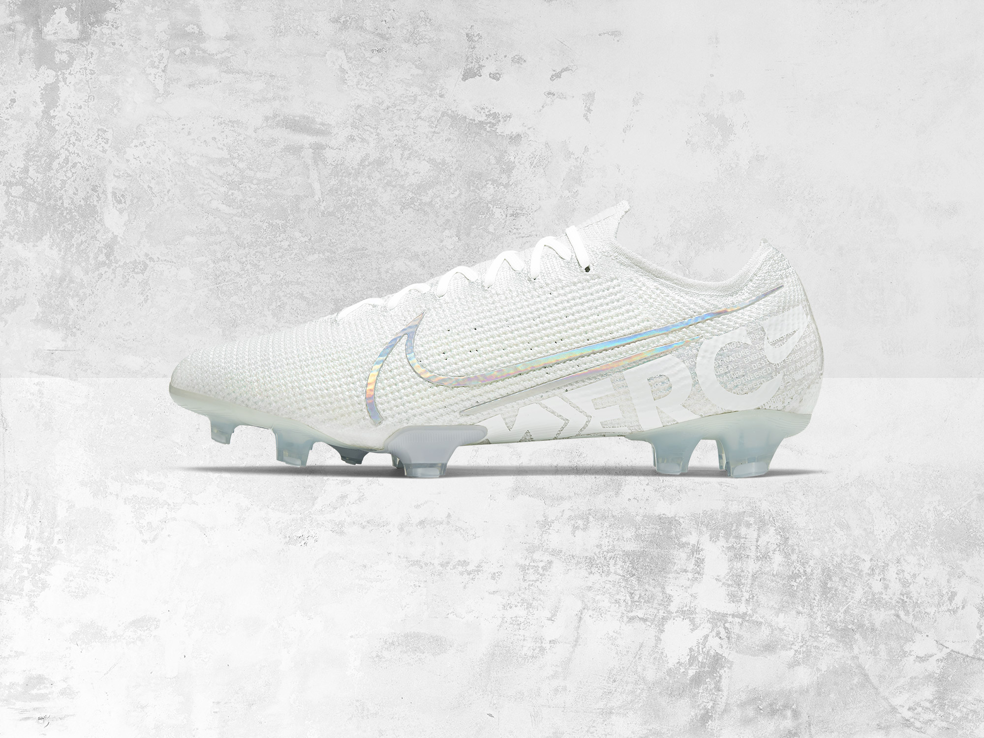 nike nuovo white football boots