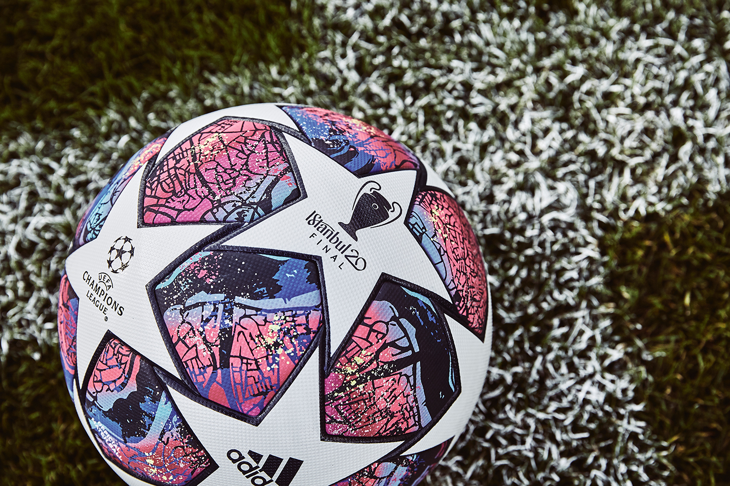 Adidas presenta el balón para la final de la Champions League de - 11teamsports.es