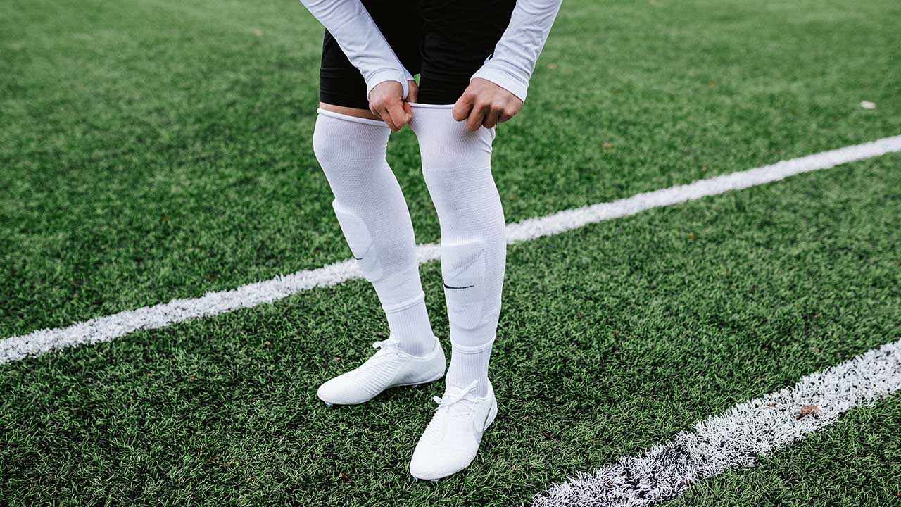 How to wear football socks as a pro 