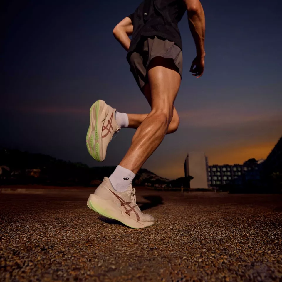 Sapatilhas de Corrida ASICS Novablast 6