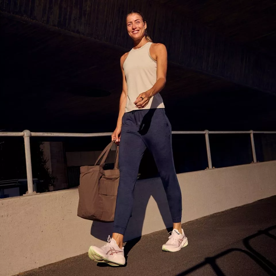 Обувки за бягане ASICS Novablast 6