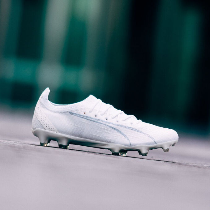 PUMA プーマ 107308-01 ULTRA ULTIMATE CYO FG/AG サッカースパイク　極美品　24.5㎝ Buty piłkarskie Puma ULTRA ULTIMATE CYO FG/AG - 11teamsports.pl