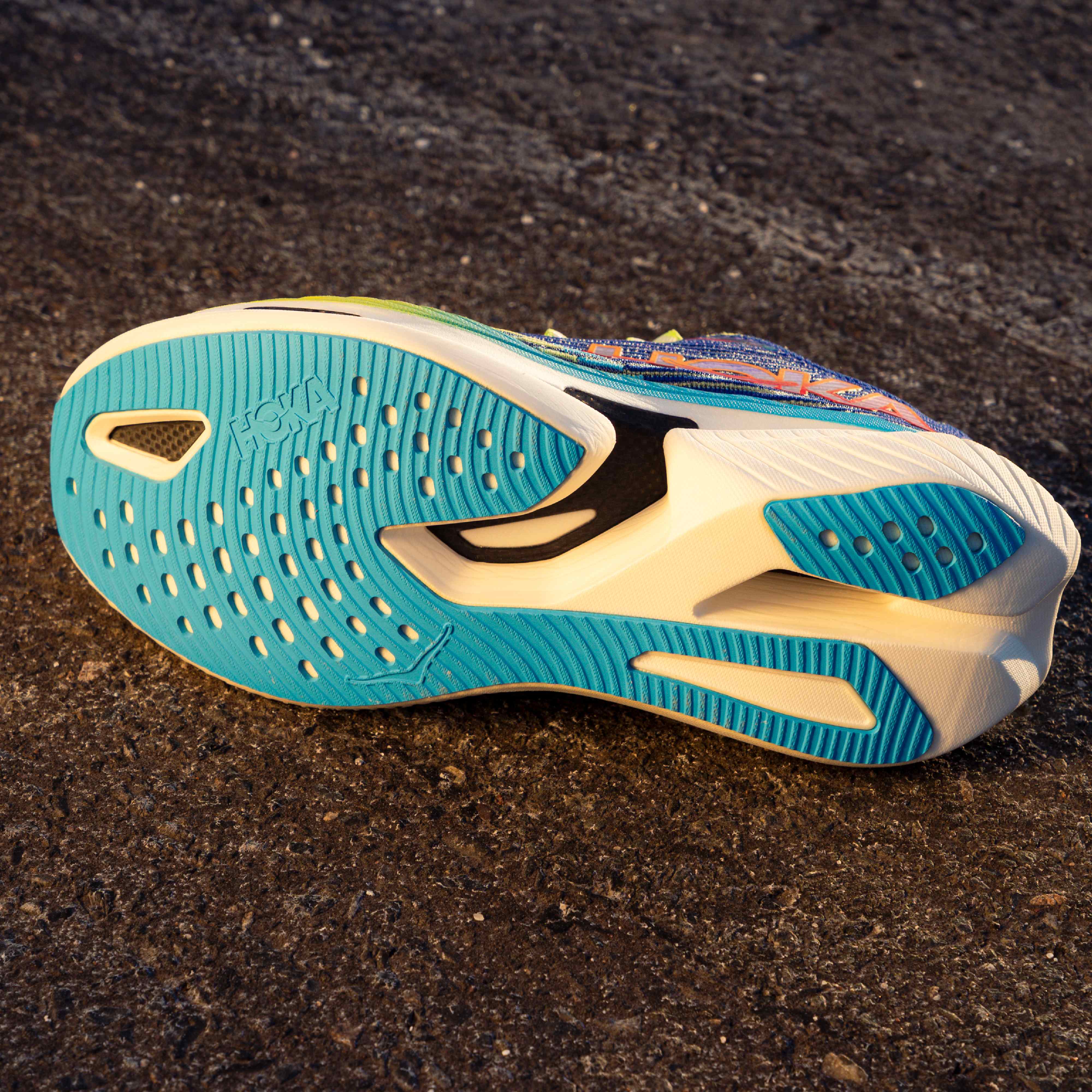 Running shoes Hoka Cielo X1 - Top4Running.com