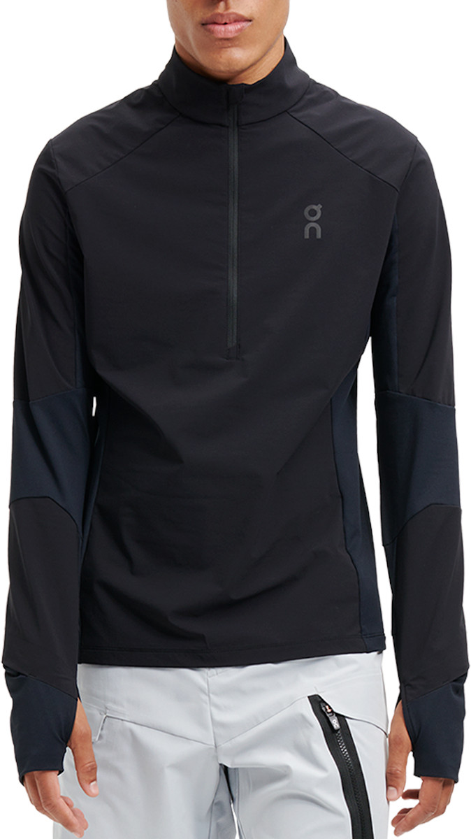 Long-sleeve T-shirt On Running Trail Breaker